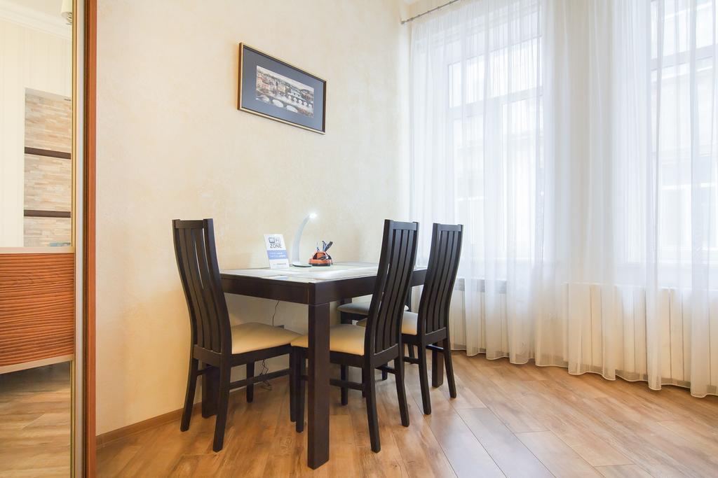 Apartamenty Na Sofievskoy Odessa Exterior photo