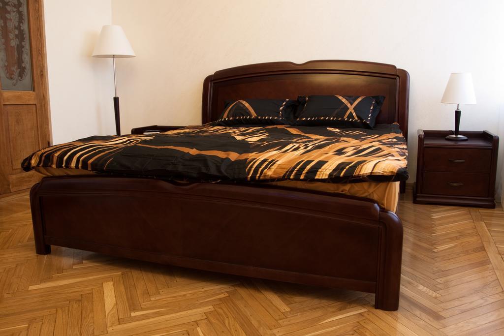 Apartamenty Na Sofievskoy Odessa Exterior photo