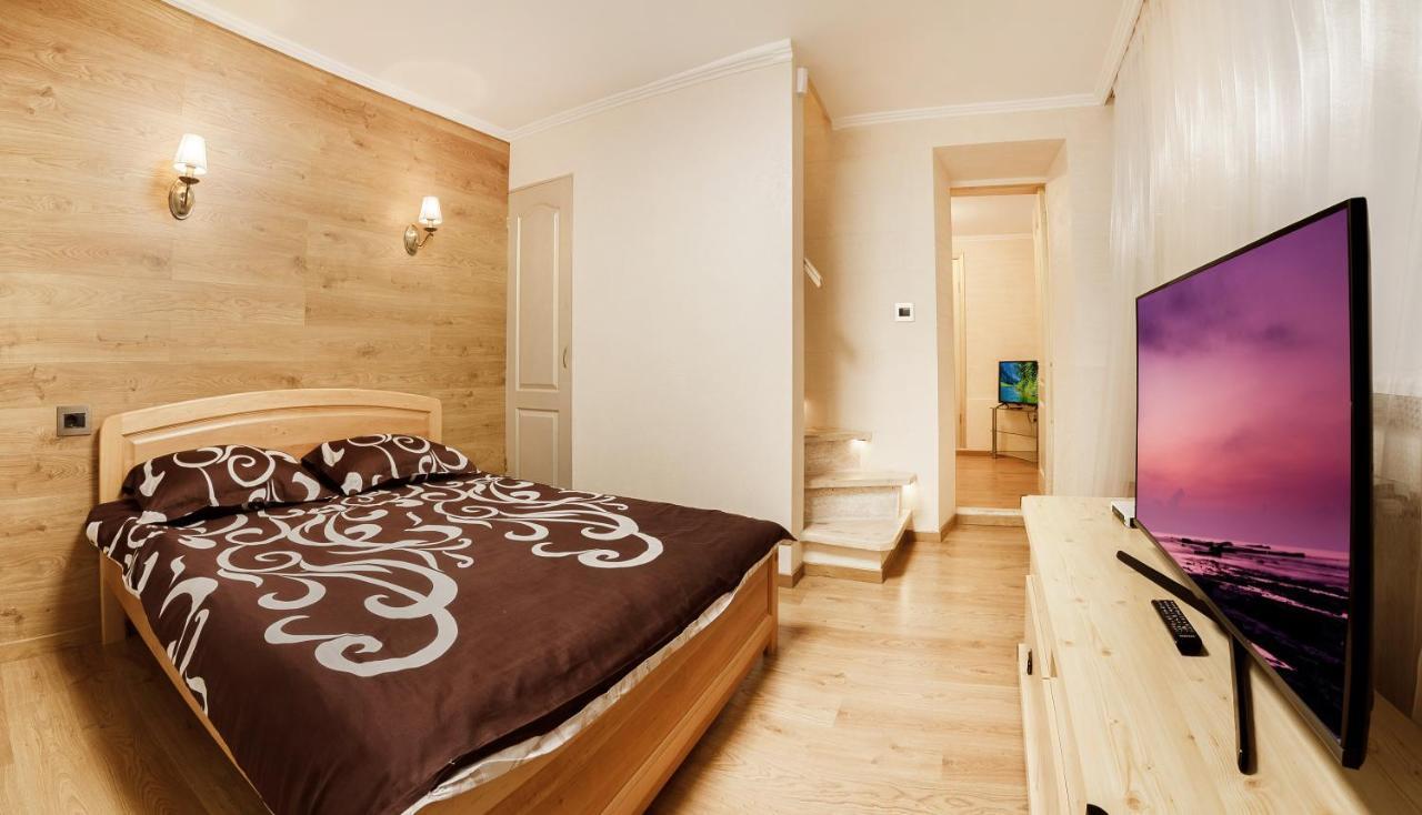 Apartamenty Na Sofievskoy Odessa Exterior photo