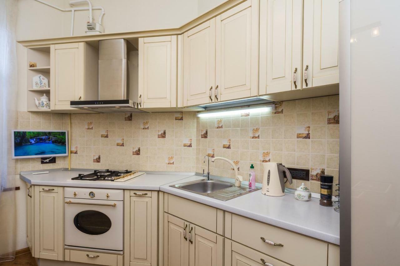 Apartamenty Na Sofievskoy Odessa Exterior photo