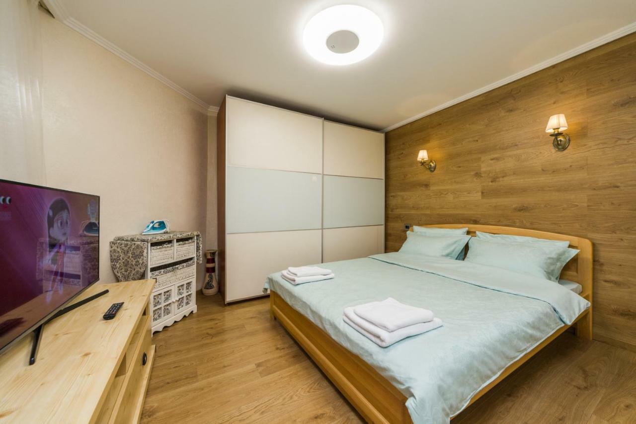 Apartamenty Na Sofievskoy Odessa Exterior photo
