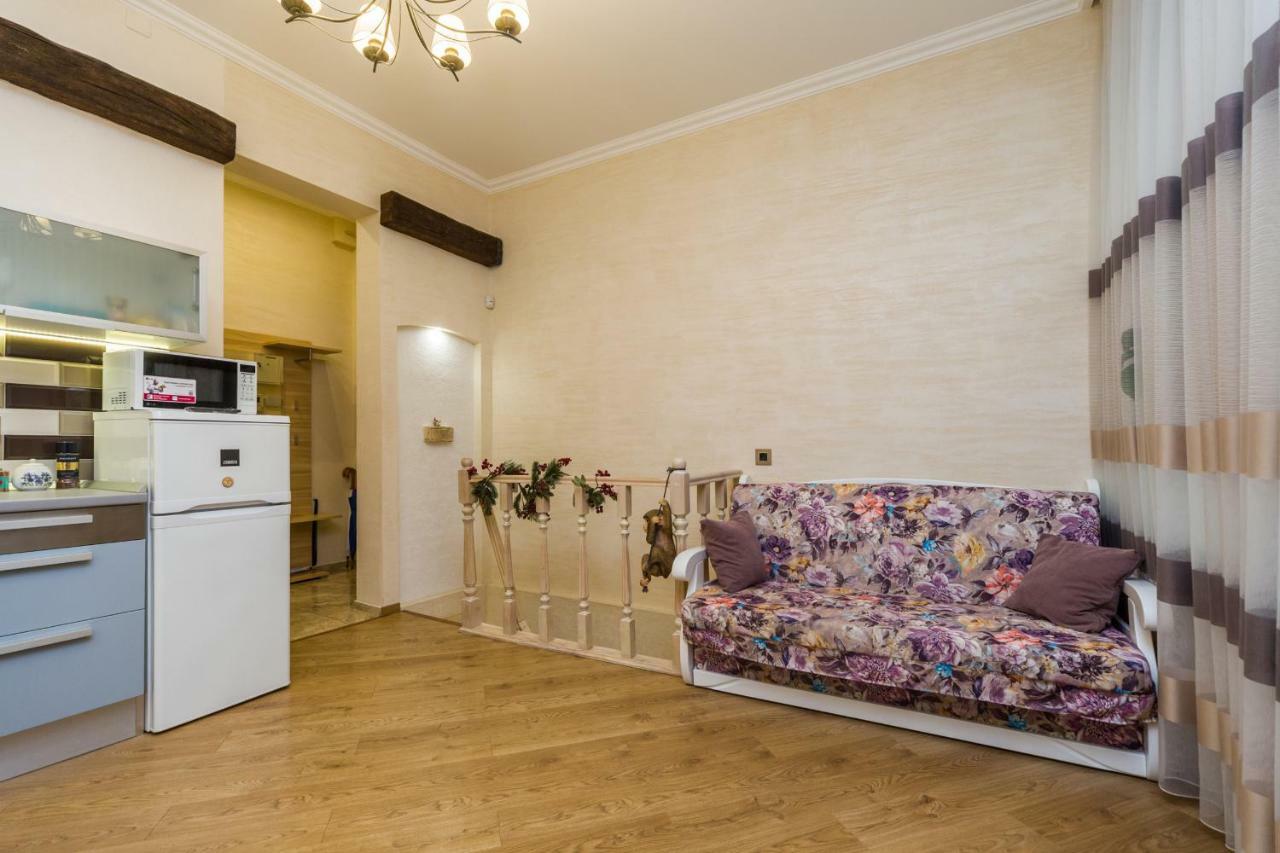 Apartamenty Na Sofievskoy Odessa Exterior photo