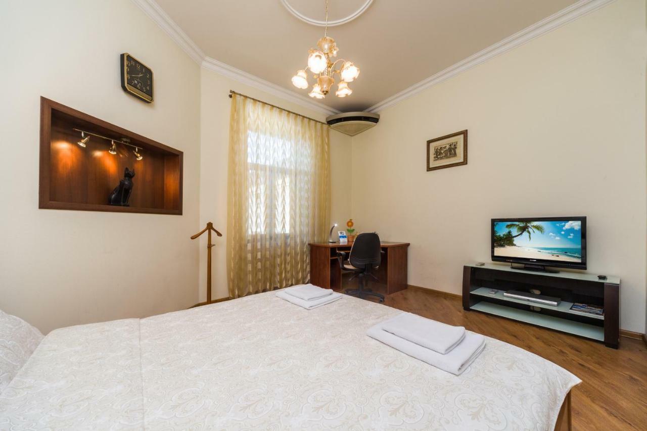 Apartamenty Na Sofievskoy Odessa Exterior photo