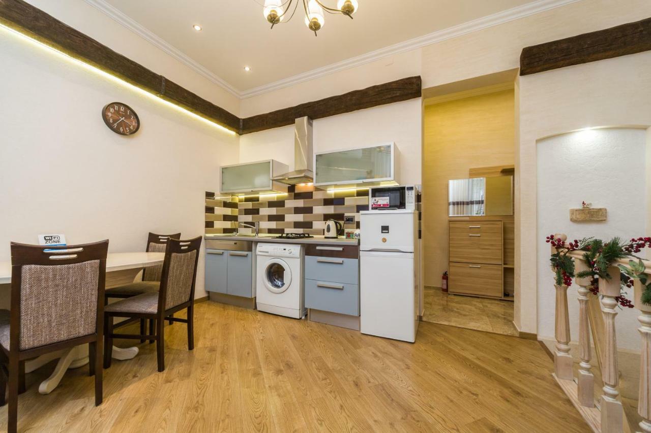 Apartamenty Na Sofievskoy Odessa Exterior photo
